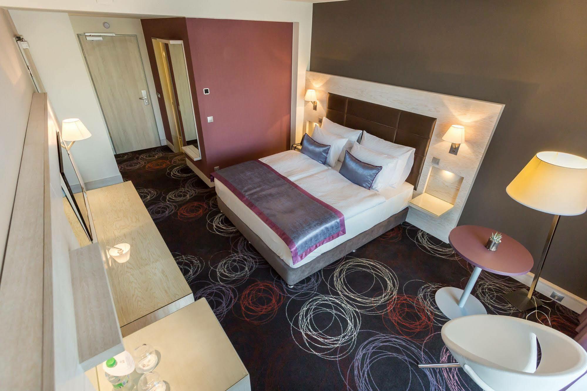 Aura Hotel Adults Only بالاتونفوريد المظهر الخارجي الصورة