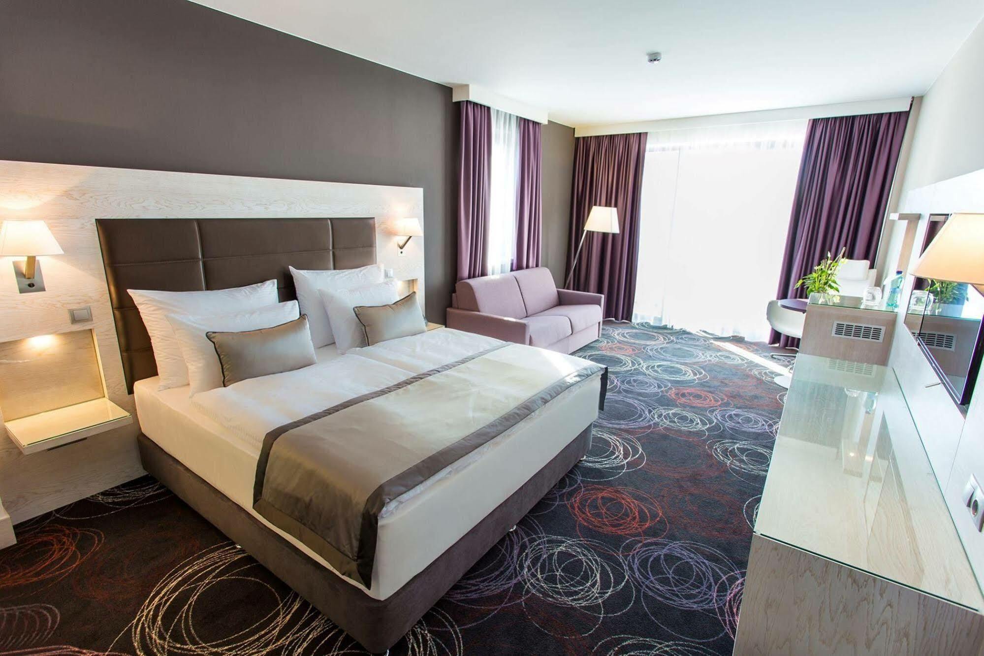 Aura Hotel Adults Only بالاتونفوريد المظهر الخارجي الصورة