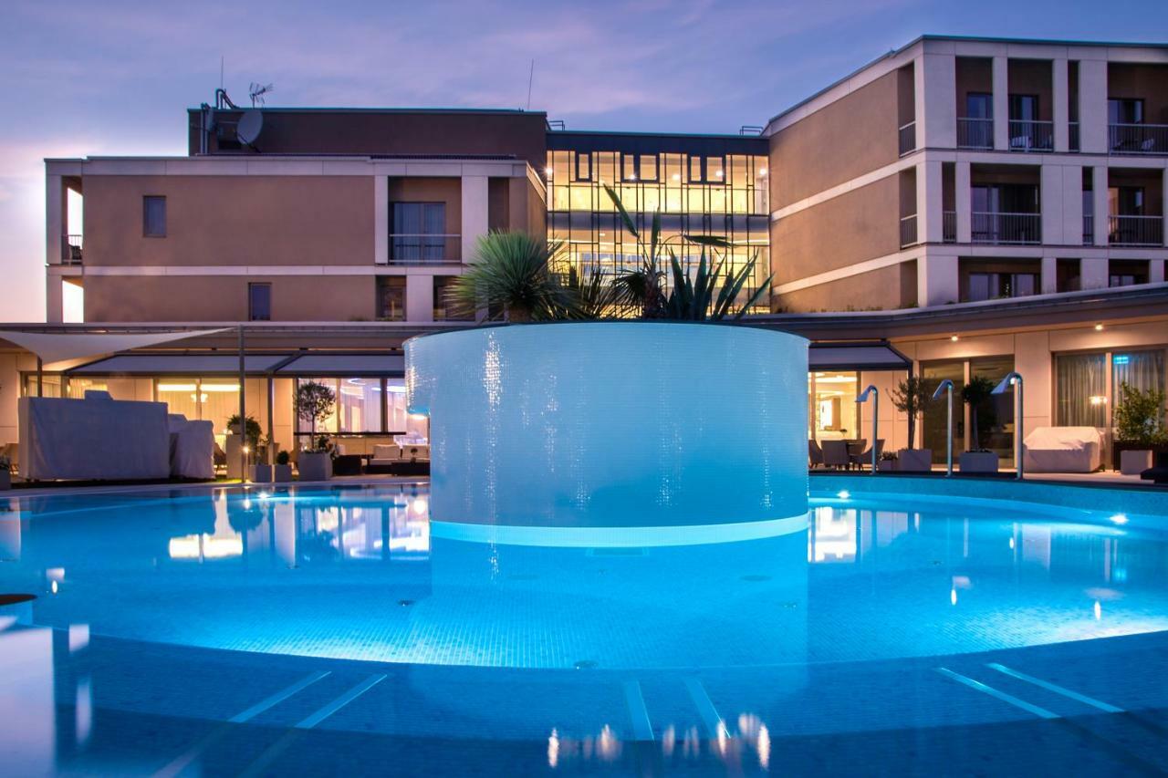 Aura Hotel Adults Only بالاتونفوريد المظهر الخارجي الصورة