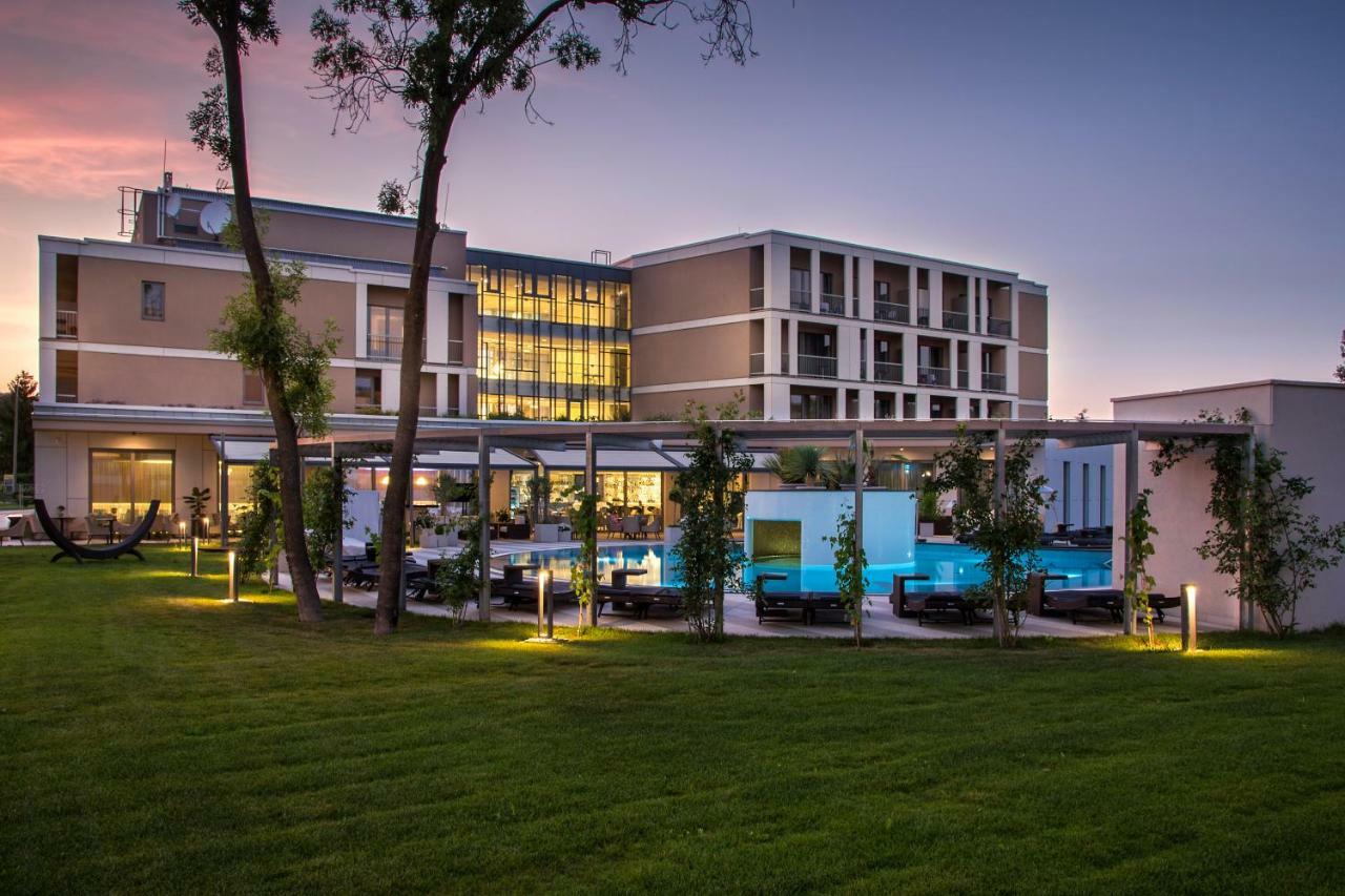 Aura Hotel Adults Only بالاتونفوريد المظهر الخارجي الصورة